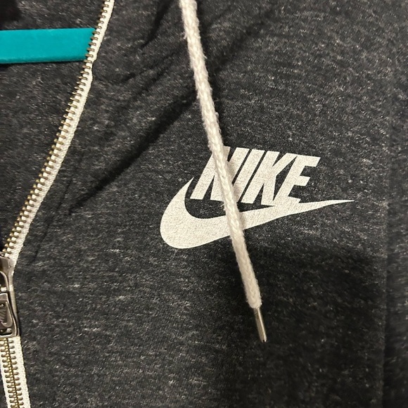 🧡5/$25🧡Nike Dark Gray Zip-Up Hoodie - Picture 3 of 4